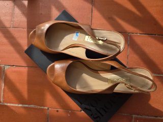 Lodi Peep Toe Camel