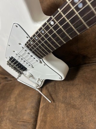 Guitarra eléctrica blanca Dirty Boy