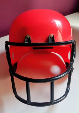 Casco de fútbol americano para disfraz.