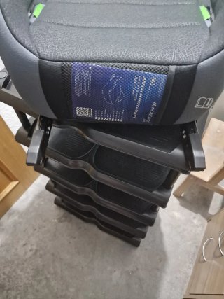 Alzador coche Isofix LIONFIX BASIC
