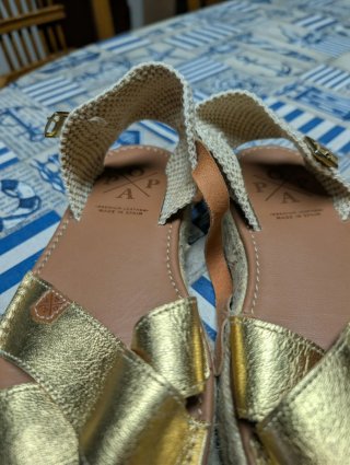 Sandalias Popa doradas plataforma 37