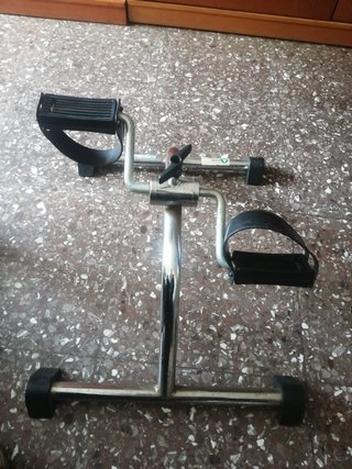 Bicicleta estática de pedales