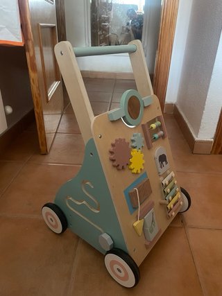 Correpasillos madera Montessori