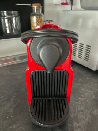 Cafetera Nespresso Roja