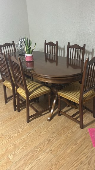 Mesa de comedor ovalada con 6 sillas