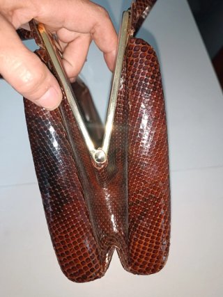 Elegante bolso vintage piel de serpiente años 50