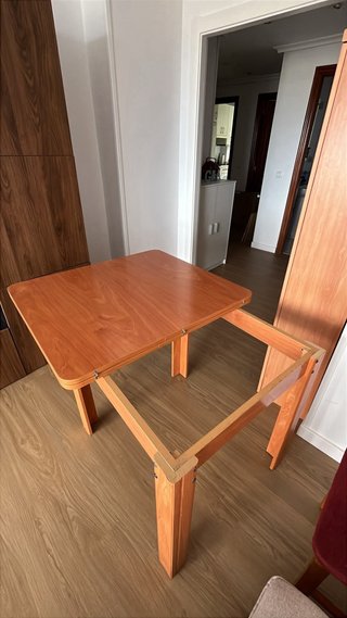 Mesa comedor extensible y mesita elevable