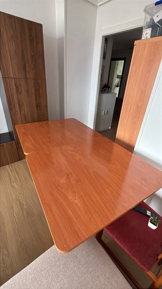 Mesa comedor extensible y mesita elevable