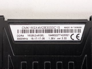 Módulo RAM Corsair Vengeace 16gb DDR4