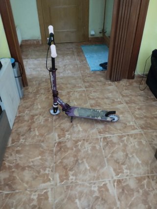Patinete morado