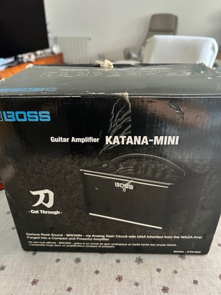 BOSS KTN-Mini Amplificador Guitarra Portátil