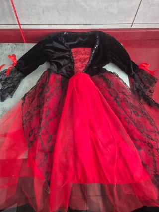 Disfraz Vampiresa Negro y Rojo