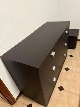 Cama doble con cabecero de piel sintética