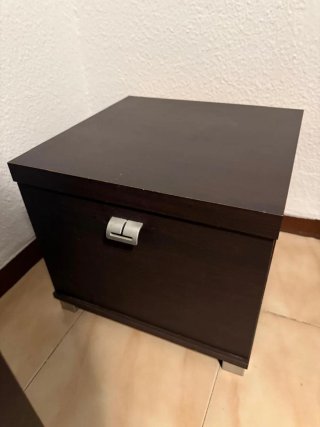 Cama doble con cabecero de piel sintética