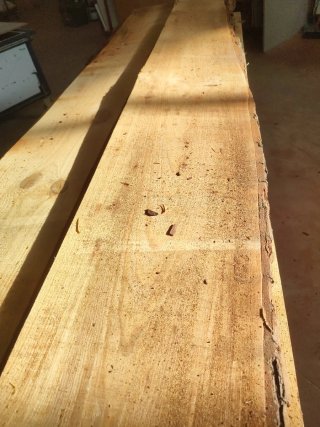 Tablas y tablones de pino