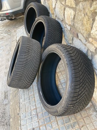 Neumáticos Continental Allseason 255/40 R20 101Y