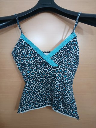 4 shorts 2 tops 2 camisetas (Talla M)