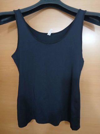 4 shorts 2 tops 2 camisetas (Talla M)