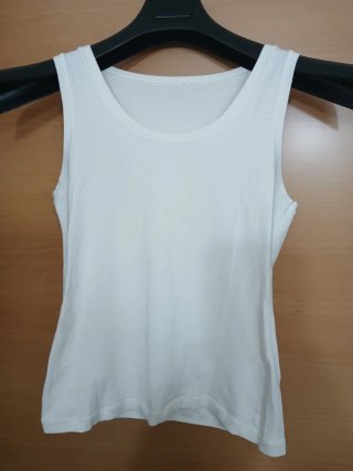 4 shorts 2 tops 2 camisetas (Talla M)