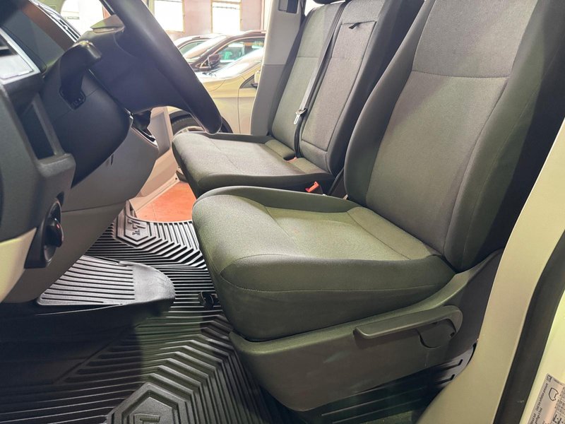 Volkswagen Transporter 2016, foto 13