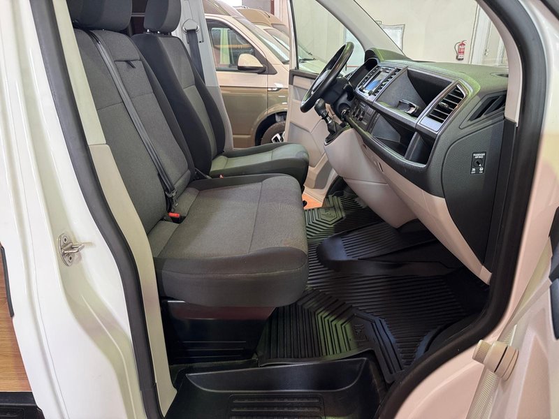 Volkswagen Transporter 2016, foto 15