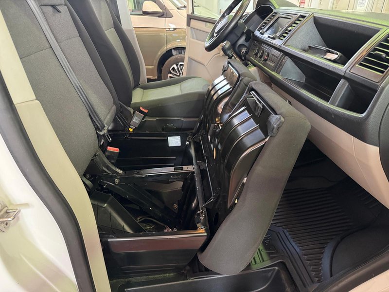 Volkswagen Transporter 2016, foto 17