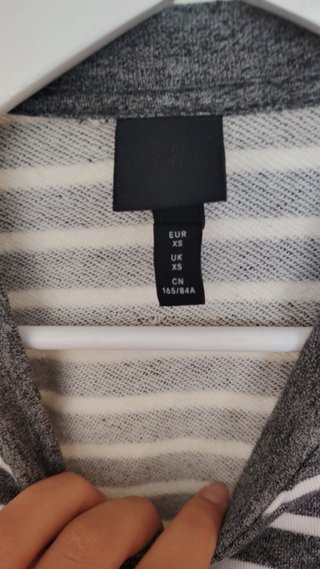 Sudadera H&M rayas gris y blanco Talla XS