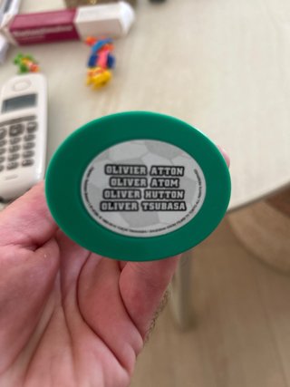 Figura Oliver Atom