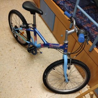 Bicicleta infantil azul