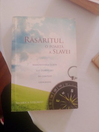 Libro Răsăritul, O Poartă a Slavei