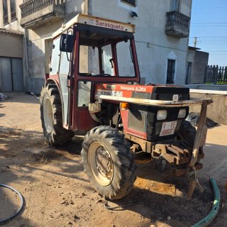 Tractor agrícola con fenwich