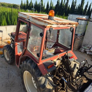 Tractor agrícola con fenwich