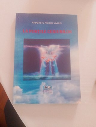 Libro La Portile Ceriurilor