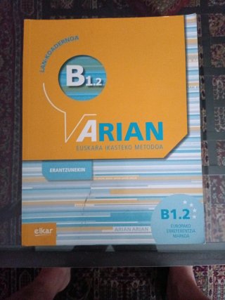 Arian B1.2 Euskera 2° bachiller. 2 libros y 3 auxi