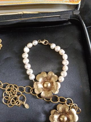 Conjunto Tous Flores Oro y Perlas
