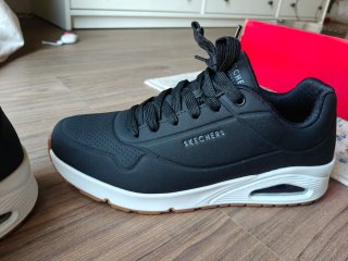 Zapatillas Skechers Street Negras y Blan