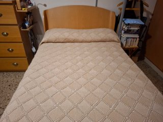 Colcha ganchillo beige cama 90/105 Hecha a mano
