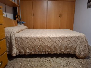 Colcha ganchillo beige cama 90/105 Hecha a mano
