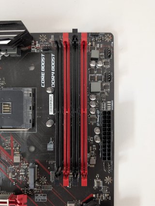 Placa base MSI Tomahawk B-450