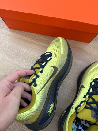 Nike Vomero 18 Talla 45