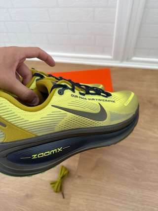 Nike Vomero 18 Talla 45