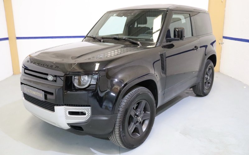 Land Rover Defender 2021