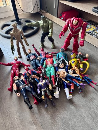 Lote Figuras Marvel, WWE (16),Fortnite, Bola Drac