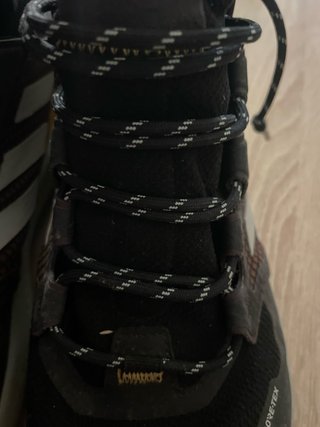 Botas Adidas Gore-Tex Negras y Amarillas