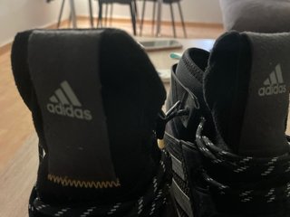 Botas Adidas Gore-Tex Negras y Amarillas