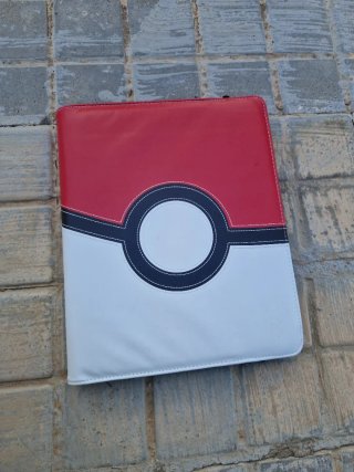 Álbum de cartas Pokémon + 186 cartas