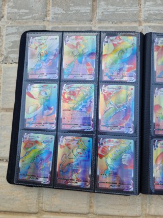 Álbum de cartas Pokémon + 186 cartas