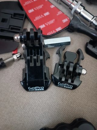 Gran lote accesorios originales para cámaras GoPro