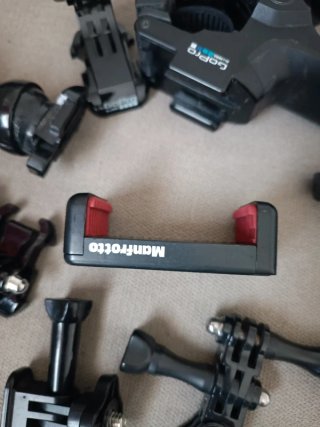 Gran lote accesorios originales para cámaras GoPro