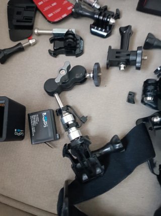 Gran lote accesorios originales para cámaras GoPro